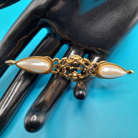 Vintage 1928 Co Brooch, Faux Pearls, Art Deco Style - Picture 8 of 9